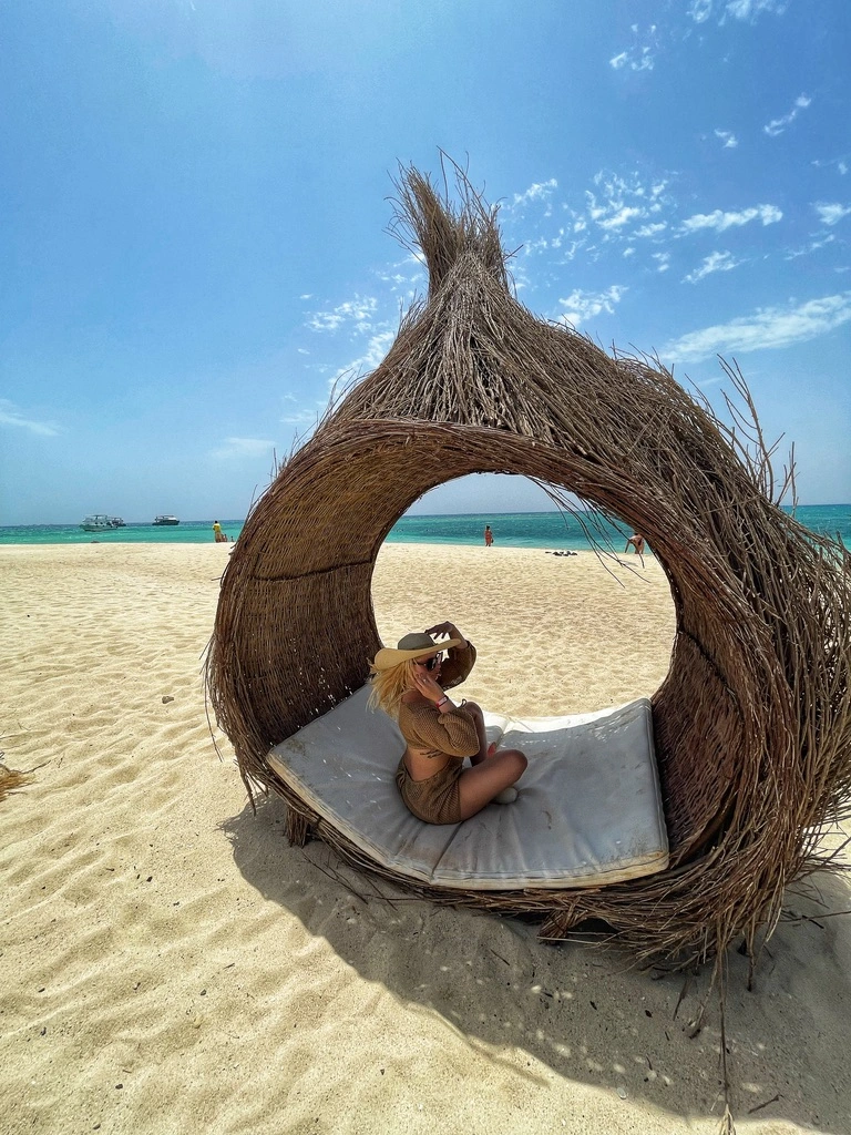 Beach escape in Egypt – warm winter destination with desert charm